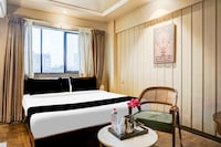 Super Townhouse Oak Viman Nagar Downtown Formerly Hotel Cilantro