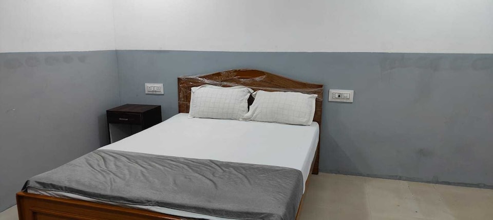 OYO Meenakshi Inn, Central Chennai, Chennai