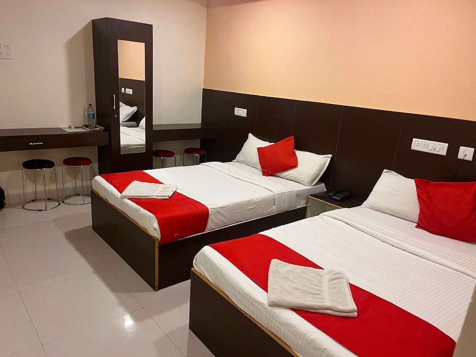 Collection O Manvaar Annex, Thiruvanmiyur Chennai, Chennai