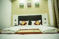 Collection O HOTEL ZARAS INN