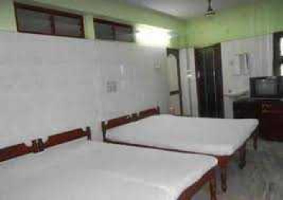 OYO Universal Guest House , Chepauk Chennai, Chennai