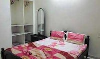 OYO Universal Guest House 
