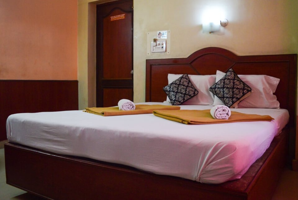 OYO Mallika Residency, near US Consulate., Chepauk Chennai, Chennai