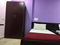 OYO Delmon Residency