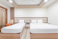 Collection O HOTEL CHENNAI PALACE