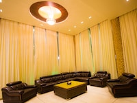 Townhouse 1312 Hotel Chandra Park (Opp Railway Station)