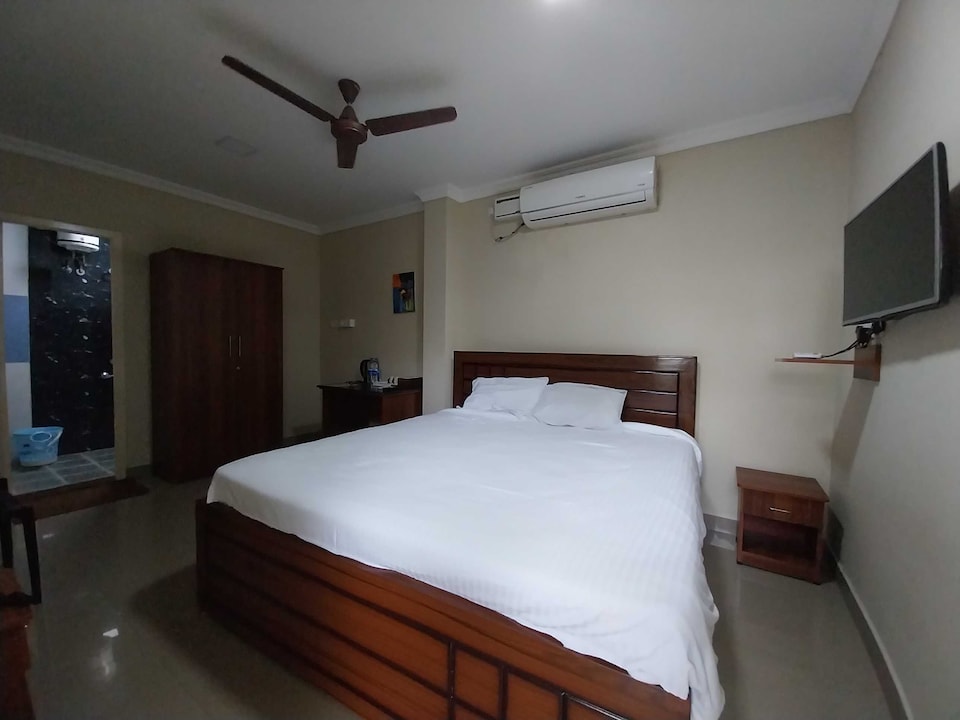 OYO Good Vibes, Avinashi Road Coimbatore, Coimbatore