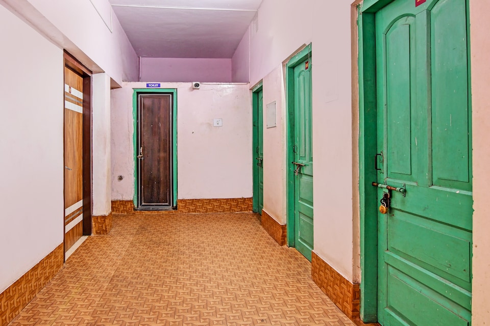 Hotel O Mahalaxmi lodge, Link Road Cuttack, Cuttack