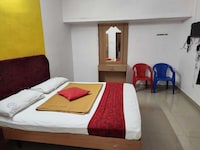 Collection O Hotel Shreenithi