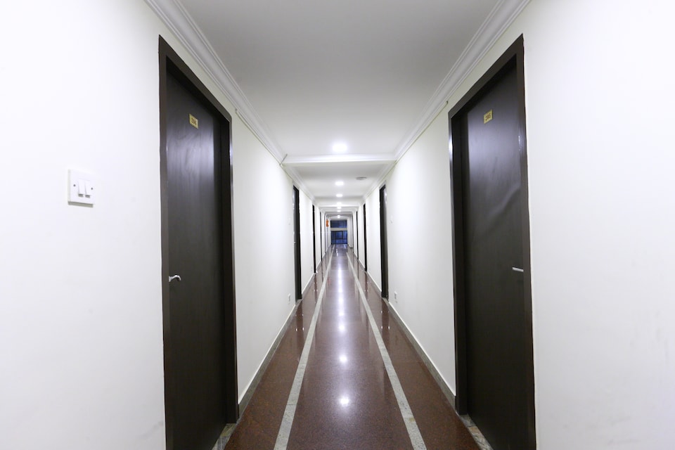 Collection O Dolphin Park, Arcot Road, Chennai