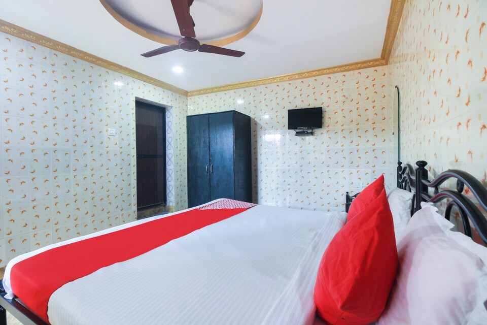 OYO 1789 Hotel La Fontana, Baga Goa, गोवा