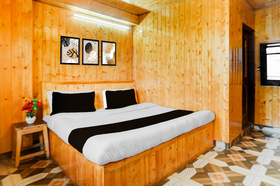 Hotel O Kanlog Near ISBT Shimla Formerly Pine View Homestay, chotta- shimla cluster, Shimla