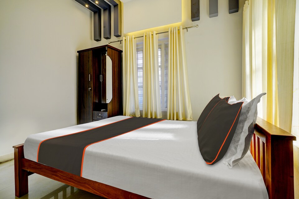 OYO Thaikkattukara Residency, Ankamaly Airport Kochi, Kochi
