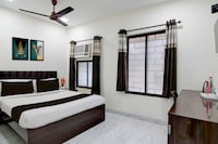 Collection O Park Street Metro Station Formerly Park Platinum