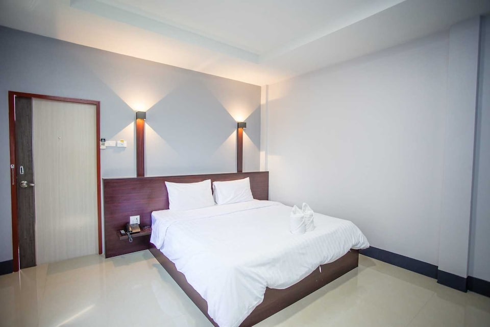 Nakarin Hotel, Mueng, Amnatcharoen