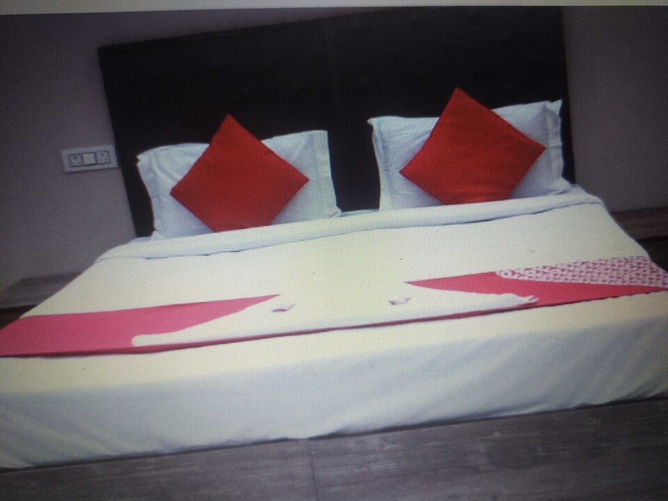 POP 82225A Hotel Ns, North Delhi, Delhi