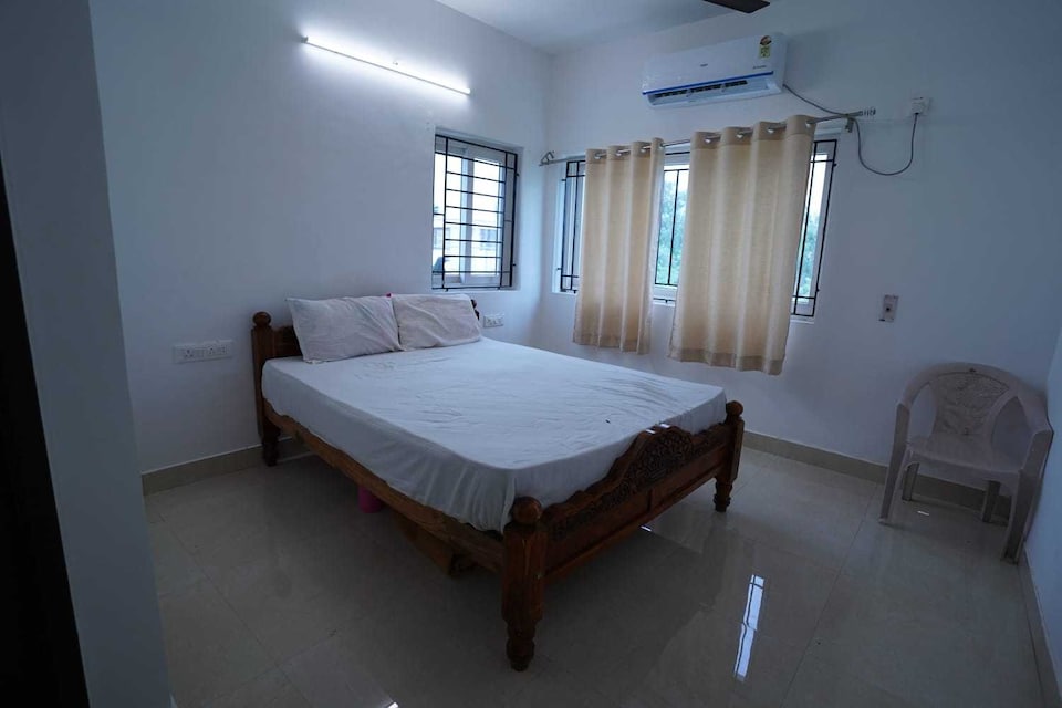 Townhouse Rithikha Inn Crest, Guindy Chennai, Chennai