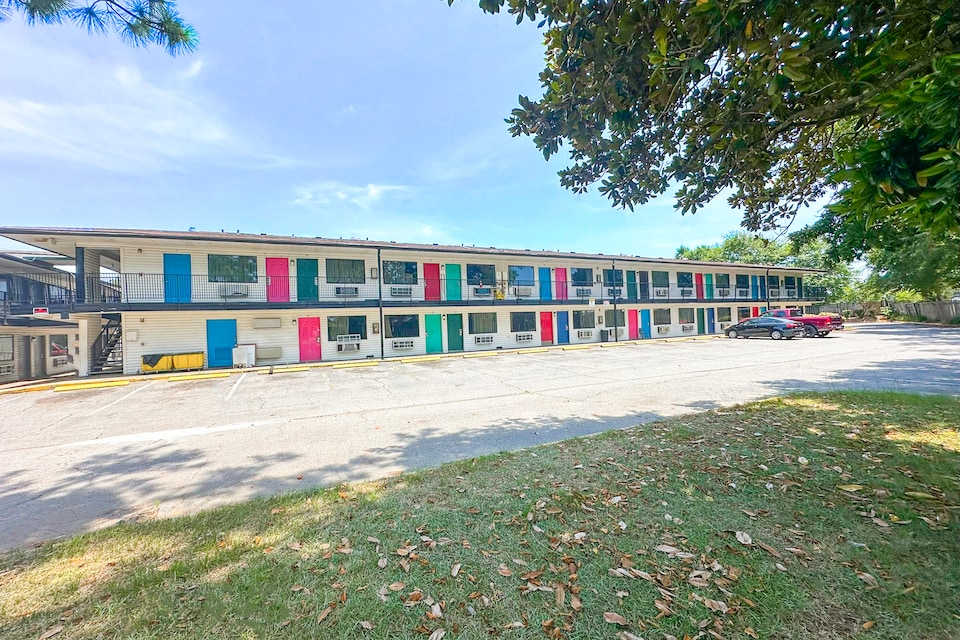 Luxury Inn By OYO Albany, Albany Central GA, Albany GA