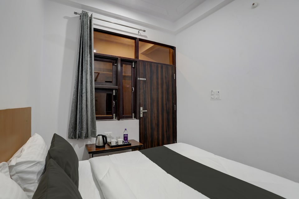 OYO Hotel Funday , Jaipur Airport, Jaipur