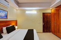 Collection O Shreya Residency