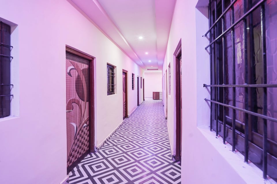 OYO 822441 HOTEL GRAND PALACE, Pratapgarh, Pratapgarh