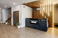 Super Townhouse Prayagraj Near Railway Station Formerly Santosh Palace