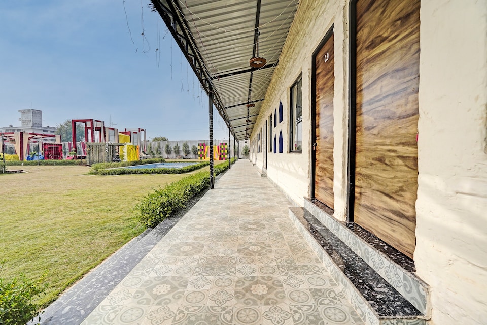 Hotel O New Friends Hotel, Jhusi, Prayagraj