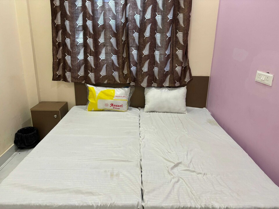 OYO 822526 Galaxy Guest House, Moradabad, Moradabad