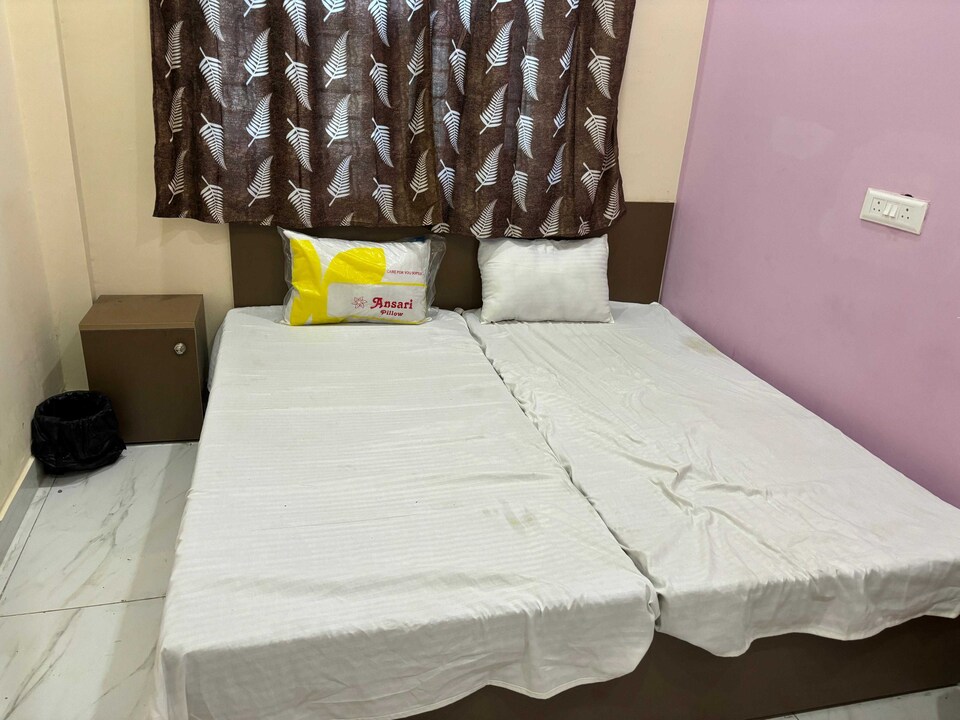 OYO 822526 Galaxy Guest House, Moradabad, Moradabad