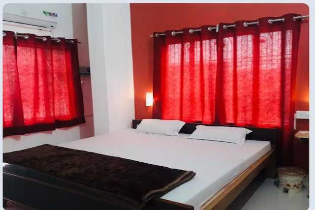 OYO 82256 Lake View Hotel