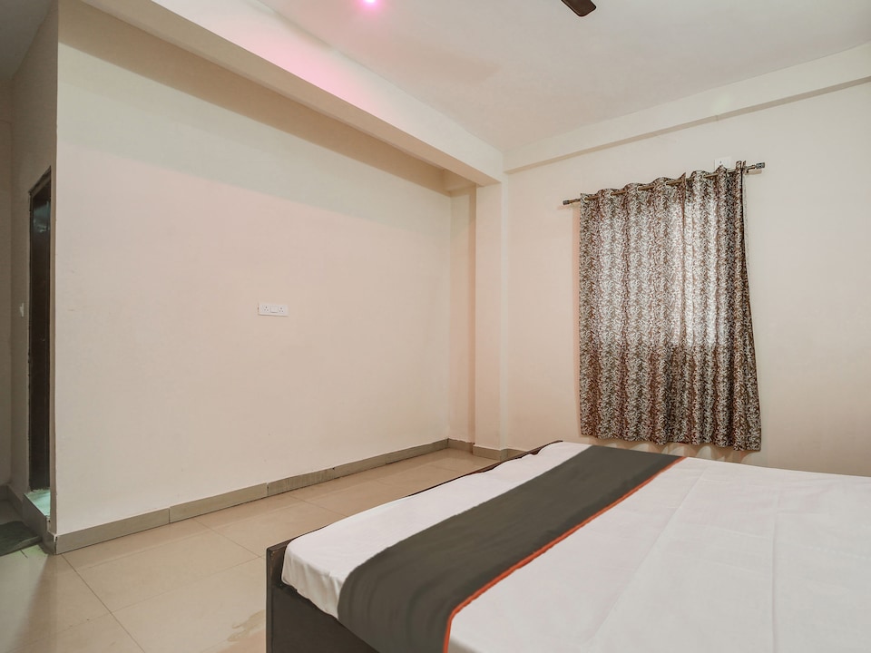 Hotel O Shree Balaji Hotel And Restaurant, Hamidia Road Bhopal, Bhopal