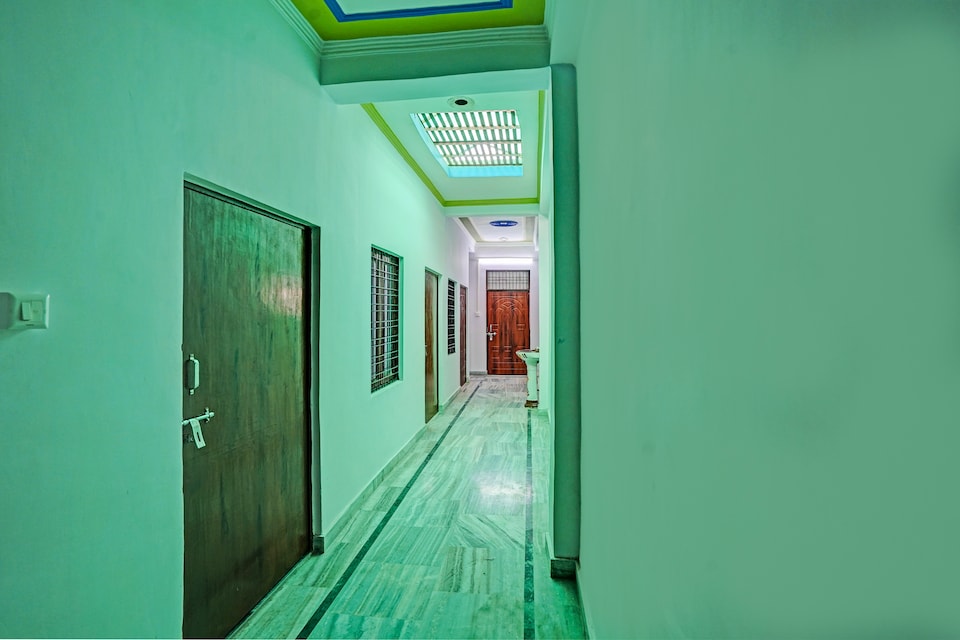 OYO 822617 The Prithvi Hotel, Jhusi, Prayagraj