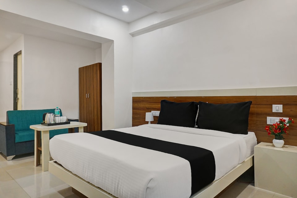 Collection O Hotel Stay Prime Baner, Baner Pune, Pune