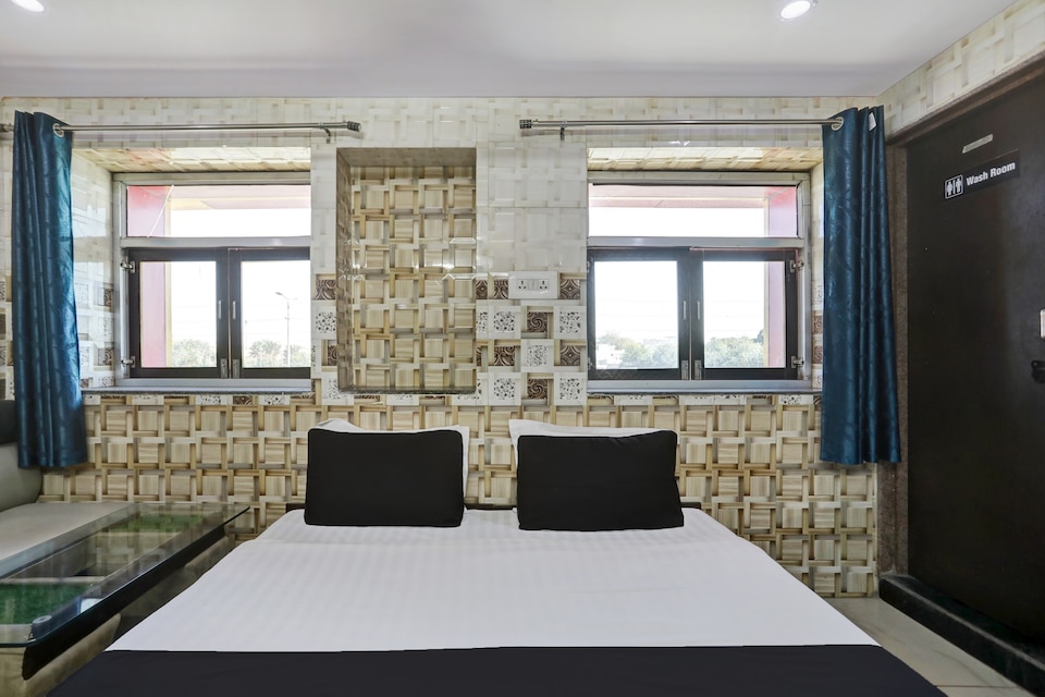 Hotel O Girdhar, Jodhpur North, Jodhpur