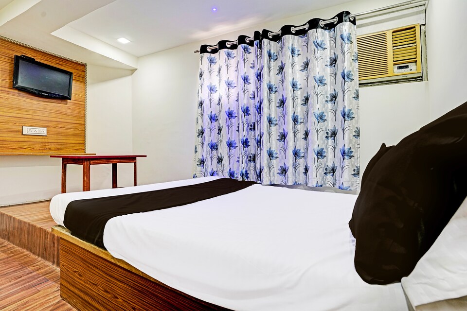 Live on AHM991 , Navrangpura Ahmedabad, Ahmedabad