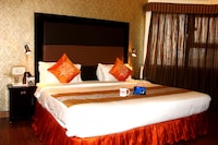 OYO Hotel The Ambassador