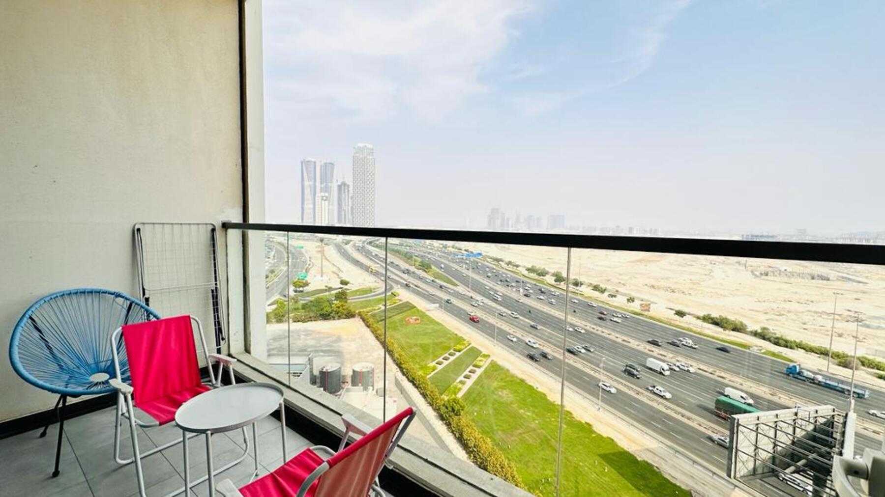 OYO HOME 1246 Furnished Studio Apartment In Business Bay, Downtown Dubai