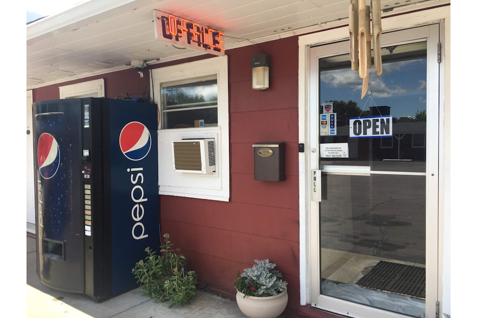 Colonial Inn Extended Stay By OYO New Ulm, New Ulm, New Ulm, MN