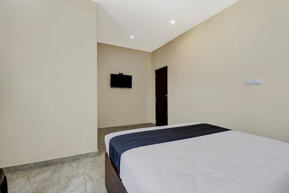 Hotel O S M Village Residency, KR Puram Bangalore, Bangalore