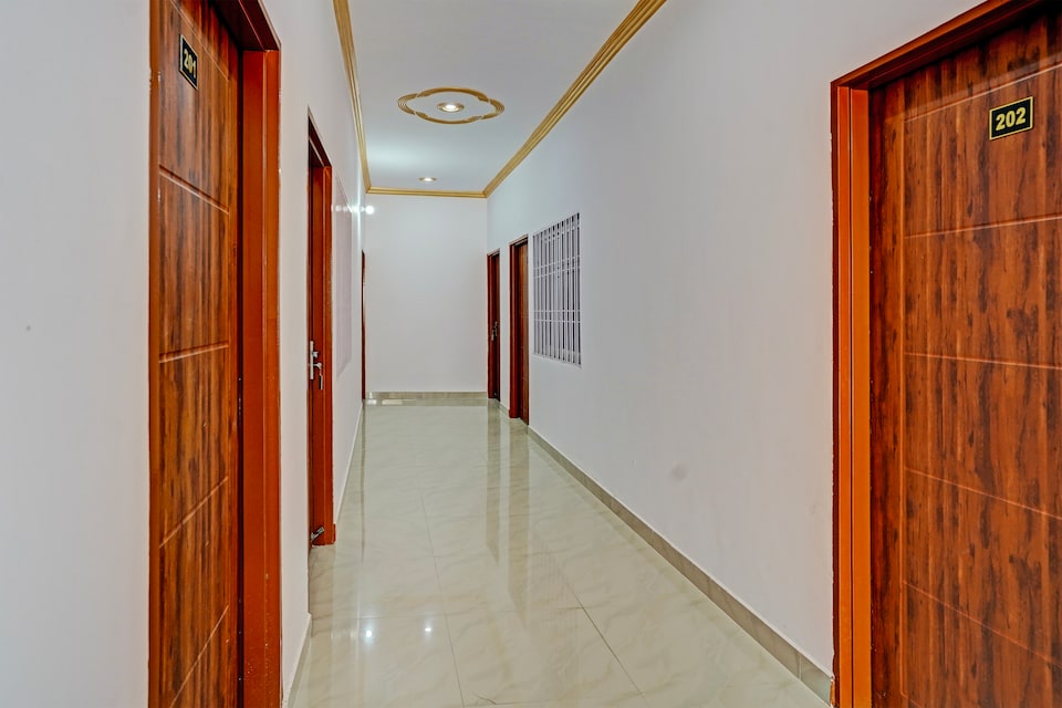 Hotel O RR Palace, Aliganj Lucknow, Lucknow