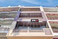 OYO 822781 Royal Paradise