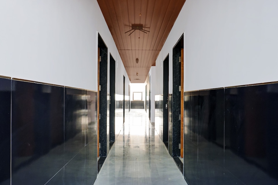 Hotel O Esta Inn, Viman Nagar, Pune