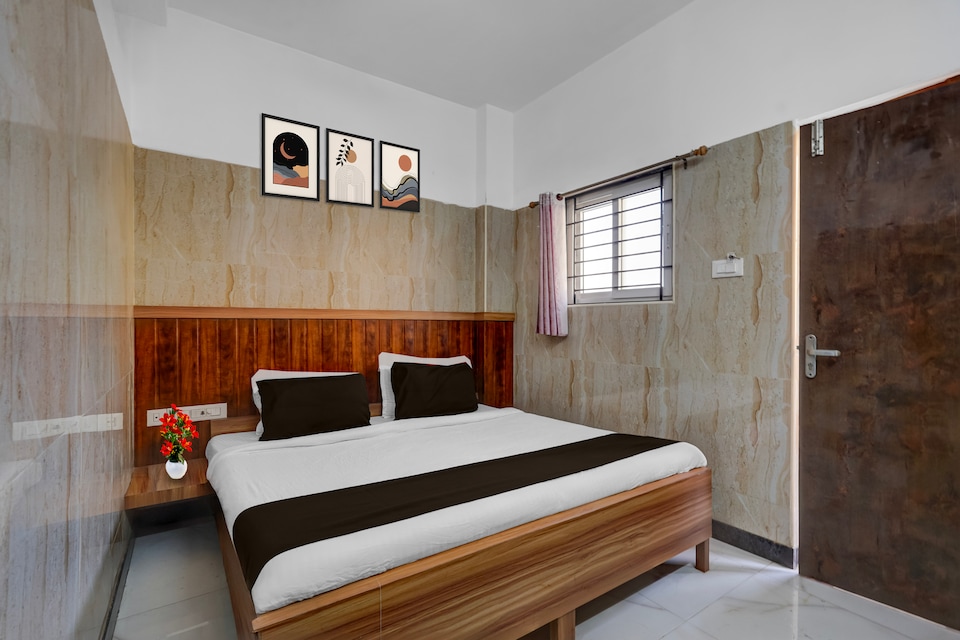 Hotel O Royapettah Clock Tower Formerly RKH Residency, Chepauk Chennai, चेन्नई