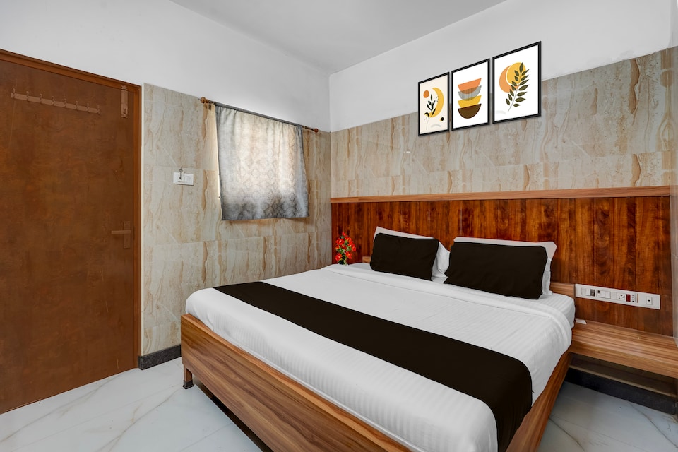 Hotel O Royapettah Clock Tower Formerly RKH Residency, Chepauk Chennai, चेन्नई