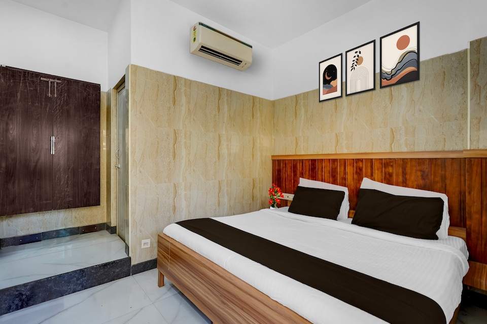 Hotel O Royapettah Clock Tower Formerly RKH Residency, Chepauk Chennai, चेन्नई