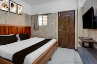 Hotel O Royapettah Clock Tower Formerly RKH Residency