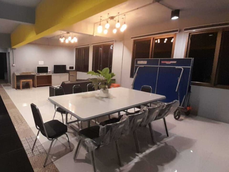 OYO 75465 Lucky Hostel (Huai Khwang), Huai Khwang, Bangkok