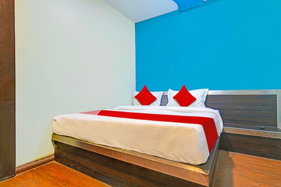 OYO Hotel Star, MG Road Indore, Indore