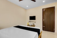 Hotel O M S Boarding and Lodging