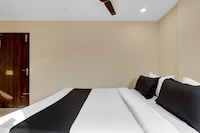 Hotel O M S Boarding and Lodging